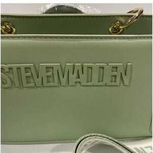 NWT STEVE MADDEN BEVELYN SATCHEL
CROSSBODY BAG W AIR POD CASE
GREEN FIG